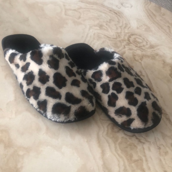 LEOPARD PRINT FUZZY SLIPPERS • Sz 9-10 - Picture 11 of 11